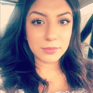 Meet your Posher, Alexandra